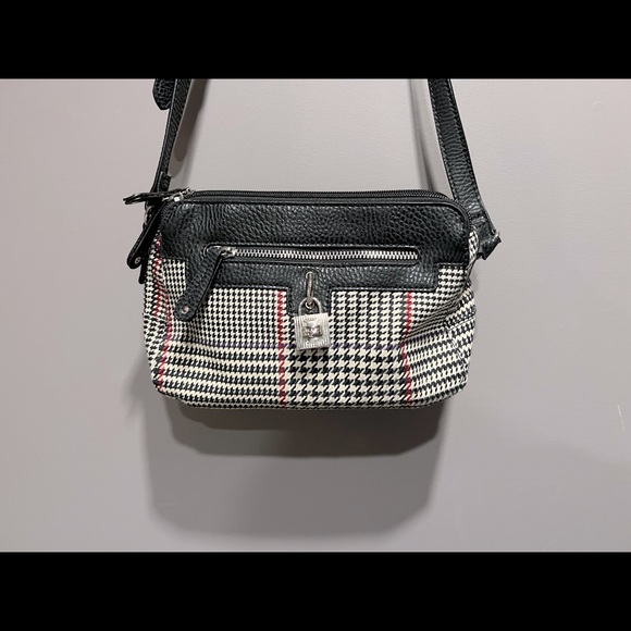 𐙚⋆˚✿˖° Chaps Houndstooth Black/White shoulder Bag 𐙚⋆˚✿˖° - Picture 3 of 10